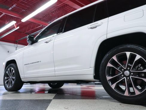 Used 2021 Jeep Grand Cherokee L Overland w/ Advanced Protech Group III RWD image 40