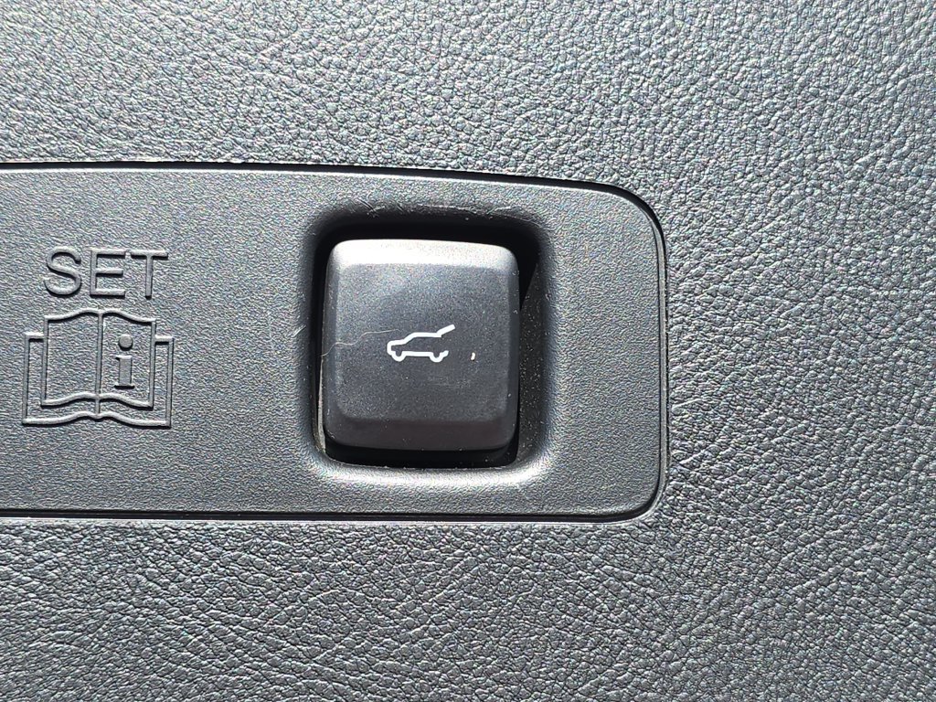 Used 2020 Lincoln Corsair Reserve AWD/4WD image 14