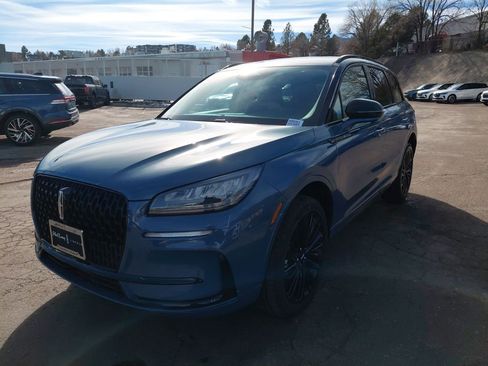 New 2026 Lincoln Corsair Premiere image 3