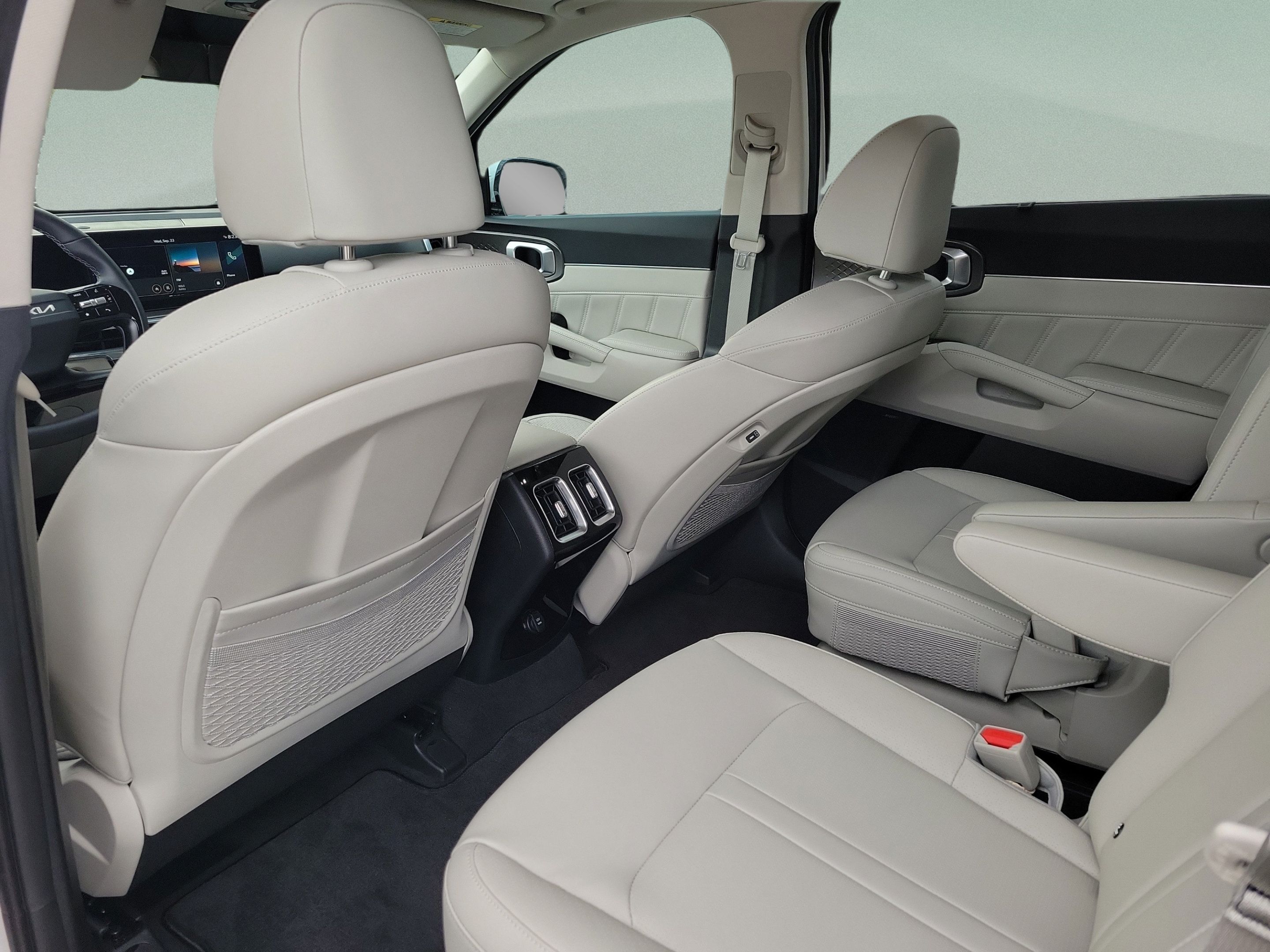 Certified 2026 Kia Sorento SX FWD image 6