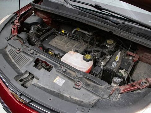 Used 2021 Chevrolet Trax LS image 28