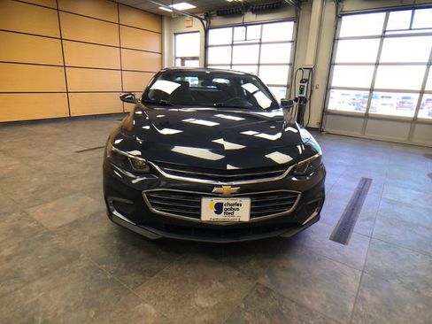Used 2016 Chevrolet Malibu LT w/ Leather Package image 2