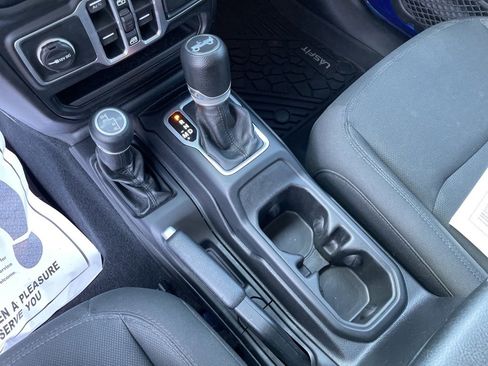 Used 2018 Jeep Wrangler Unlimited Sport S image 17