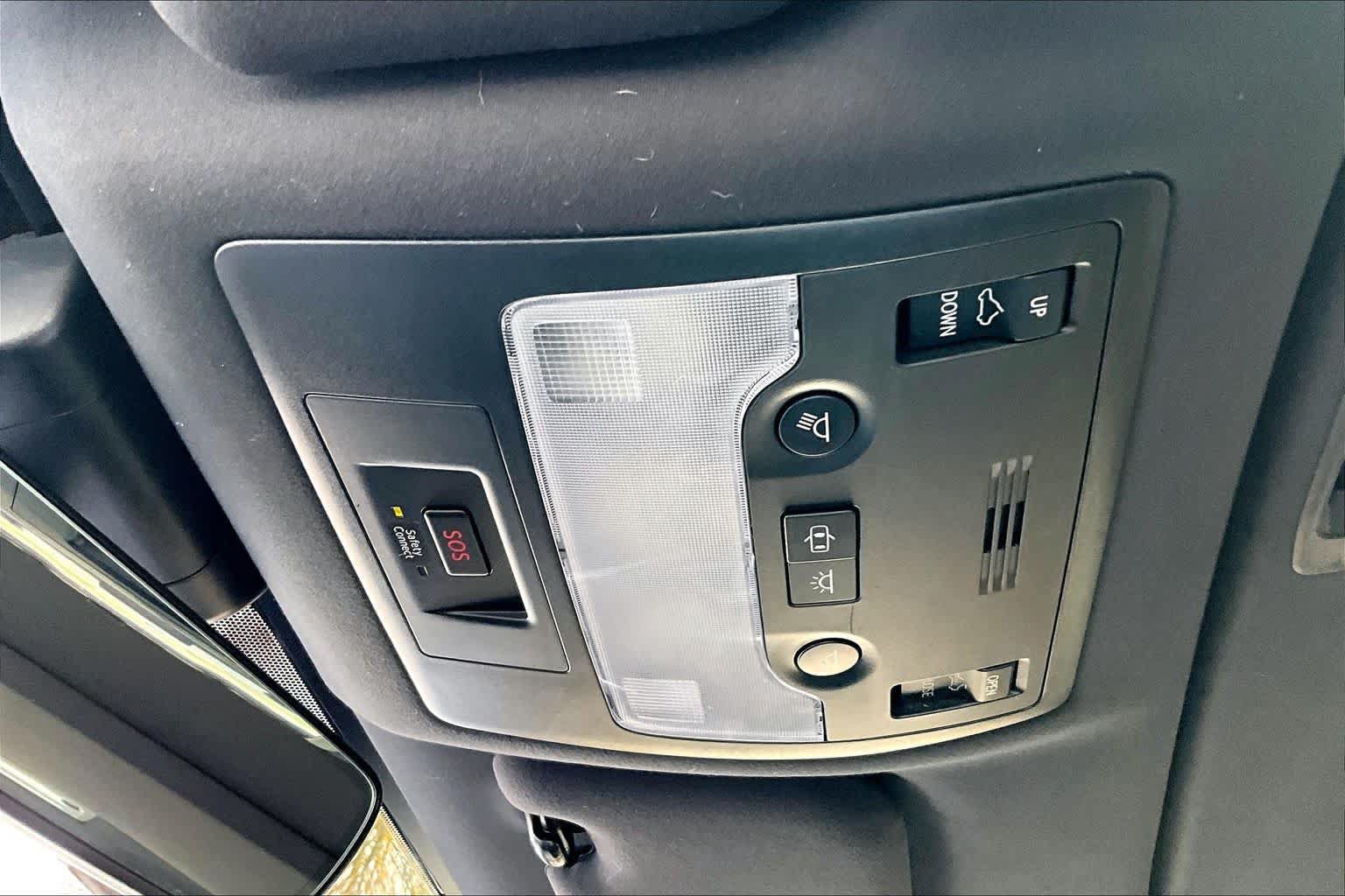 Used 2020 Lexus IS 300 F Sport w/ Blackline Edition RWD image 32
