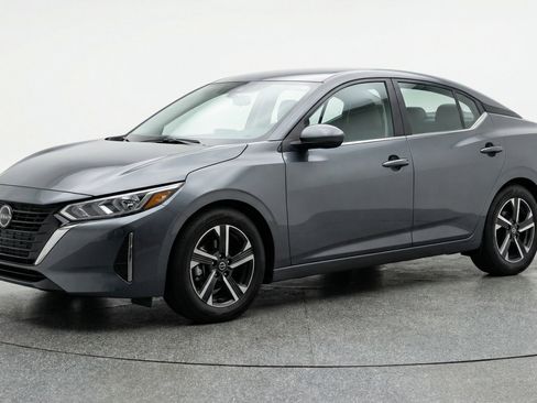 Used 2025 Nissan Sentra SV FWD image 3