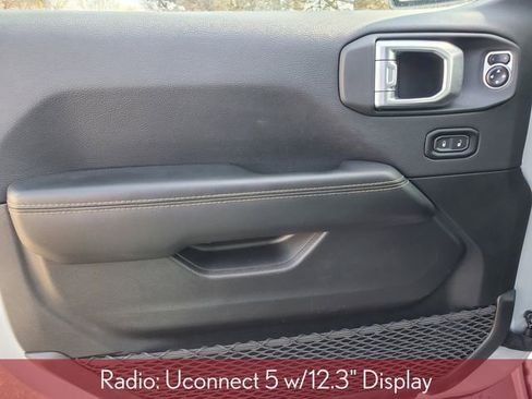 Used 2024 Jeep Wrangler Unlimited Sahara w/ Technology Group AWD/4WD image 14