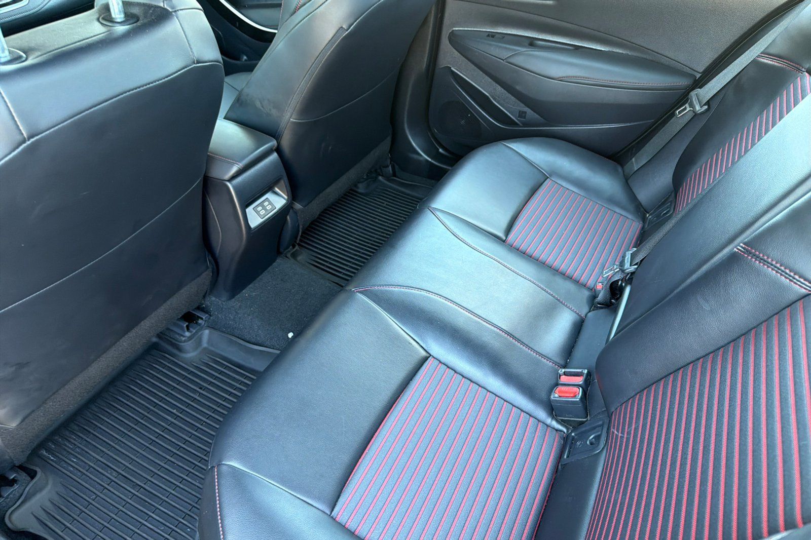 Used 2025 Toyota Corolla XSE FWD image 16