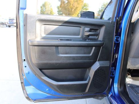 Used 2018 RAM 1500 Express w/ Express Value Package image 24