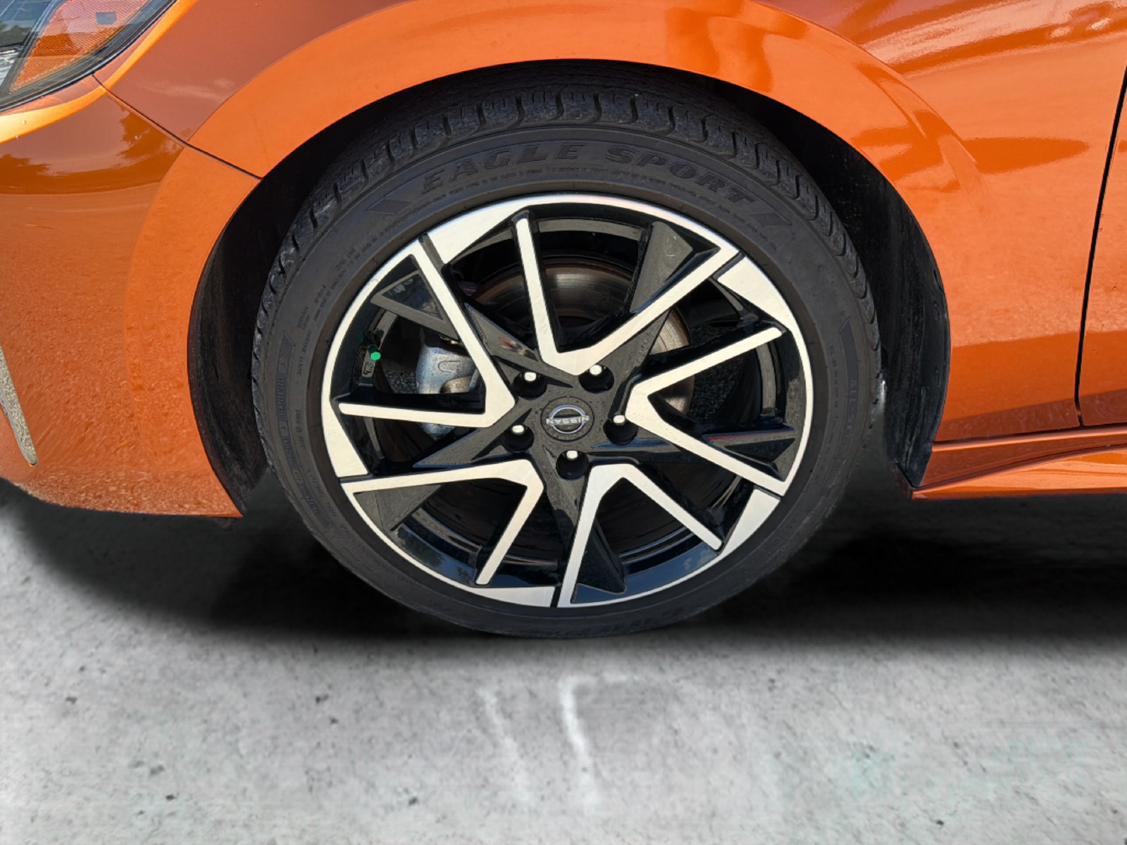 Certified 2025 Nissan Sentra SR w/ SR Premium Package FWD image 40