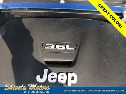 Certified 2021 Jeep Gladiator Overland AWD/4WD image 34