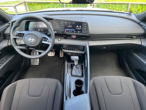 Certified 2026 Hyundai Elantra Sport FWD image 22