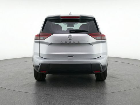 Used 2025 Nissan Rogue SV image 7
