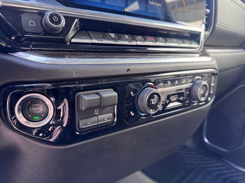 Used 2025 Chevrolet Silverado 2500 LT w/ Convenience Package image 18