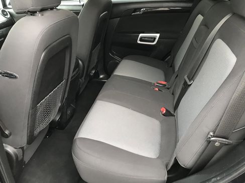 Used 2014 Chevrolet Captiva Sport LS image 15