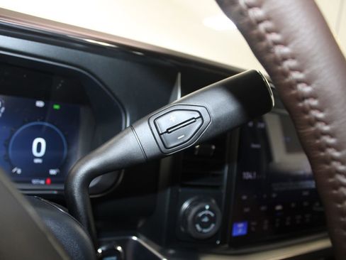 New 2025 Ford F350 King Ranch w/ FX4 Off-Road Package image 38