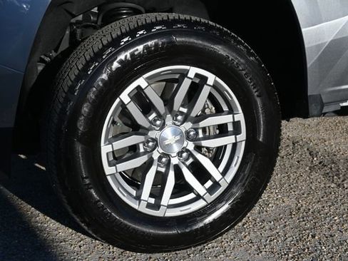 Used 2024 Chevrolet Colorado LT w/ LT Convenience Package II image 26