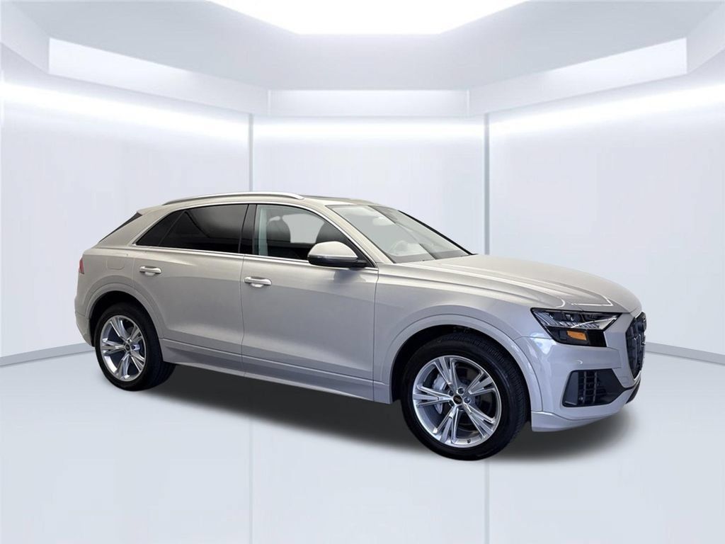 Certified 2023 Audi Q8 Premium AWD/4WD image 8