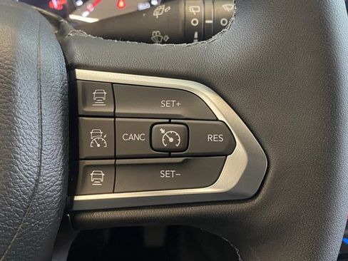 New 2026 Jeep Compass Limited image 17