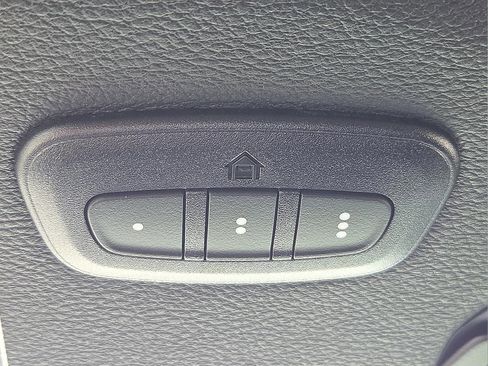 New 2026 Jeep Wrangler Unlimited Rubicon w/ Whitecap Package image 21