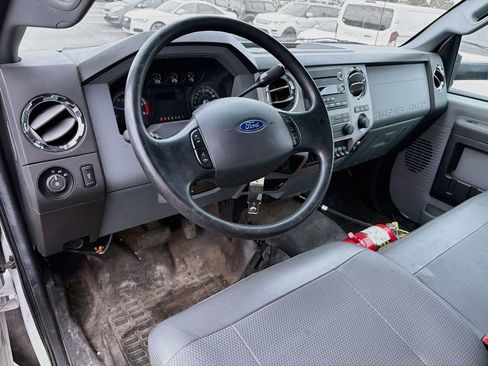 Used 2015 Ford F650 2WD Regular Cab Super Duty image 9