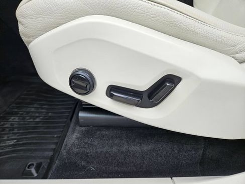 Used 2021 Volvo XC90 T6 Momentum w/ Advanced Package AWD/4WD image 22