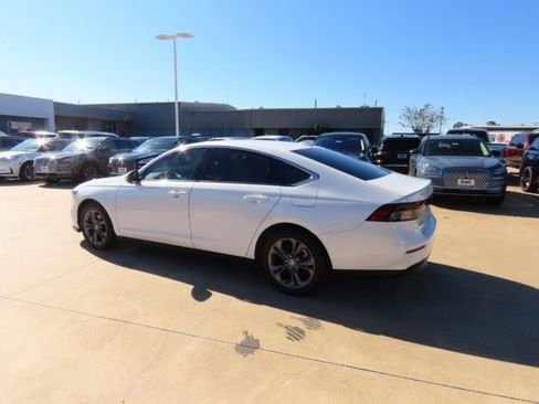 Used 2023 Honda Accord EX image 14