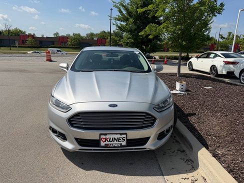 Used 2014 Ford Fusion SE w/ Equipment Group 202A FWD image 3