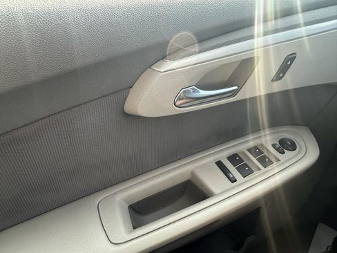 Used 2009 Chevrolet Traverse LS FWD image 24