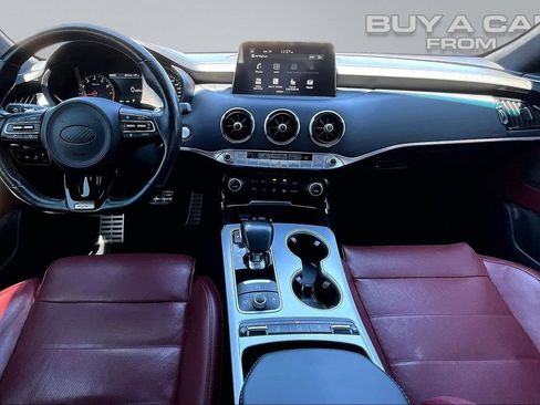 Used 2018 Kia Stinger GT2 image 16