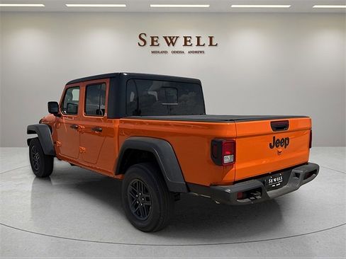 New 2025 Jeep Gladiator Sport image 3