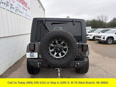 Used 2014 Jeep Wrangler Unlimited Rubicon w/ Max Tow Package image 7