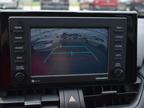 Used 2021 Toyota RAV4 LE FWD image 27