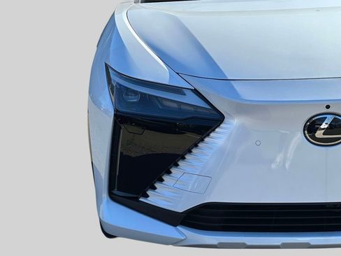 New 2026 Lexus RZ 450e AWD image 9