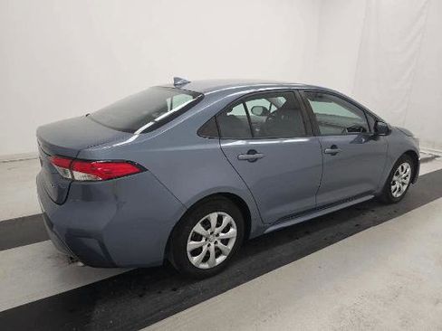 Used 2021 Toyota Corolla LE image 4