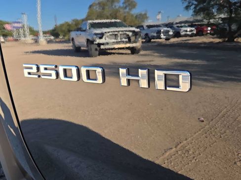 Used 2025 Chevrolet Silverado 2500 LT AWD/4WD image 11
