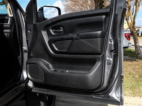 Used 2019 Nissan Titan S w/ S Utility Package image 42
