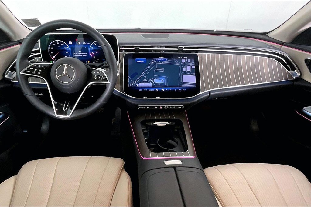 Used 2026 Mercedes-Benz E 350 4MATIC Sedan image 13