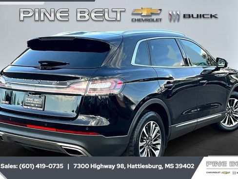 Used 2021 Lincoln Nautilus Standard w/ Equipment Group 101A image 11