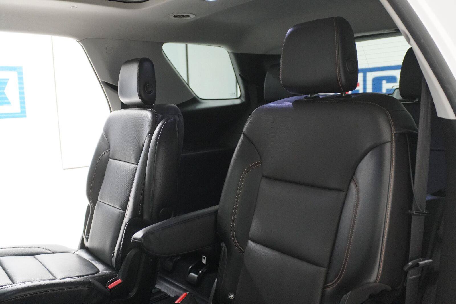 Used 2018 Chevrolet Traverse Premier w/ Driver Confidence II Package FWD image 29