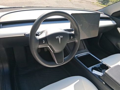 Used 2021 Tesla Model 3 Long Range AWD/4WD image 14