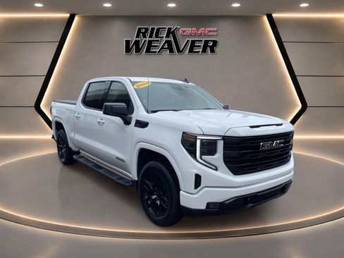 Used 2024 GMC Sierra 1500 Elevation w/ LPO, Elevation Black Package AWD/4WD image 9