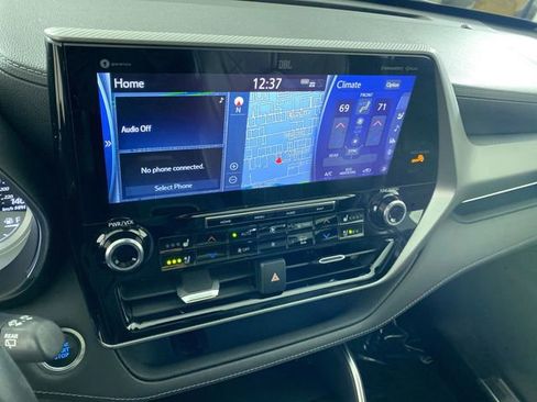 Used 2021 Toyota Highlander Platinum image 8