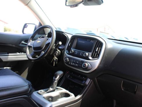 Used 2022 Chevrolet Colorado LT w/ Fleet Safety Package AWD/4WD image 14