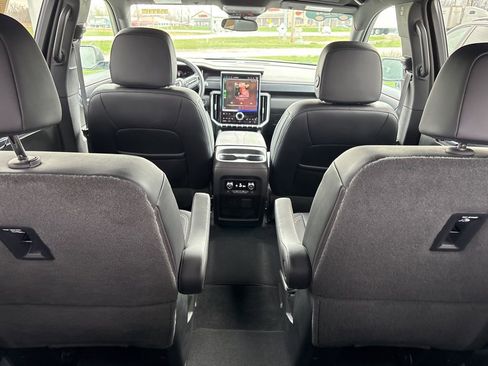 Certified 2024 GMC Acadia Elevation w/ Luxury Package image 13