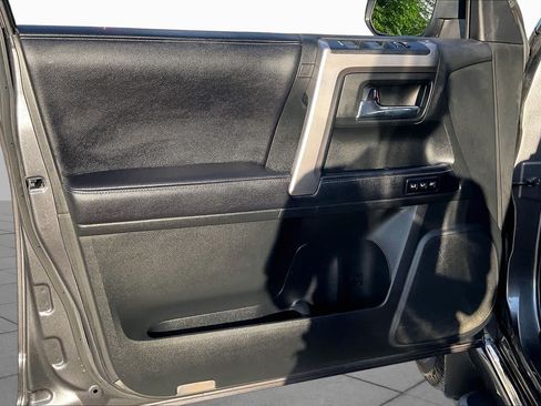 Used 2019 Toyota 4Runner Limited AWD/4WD image 22