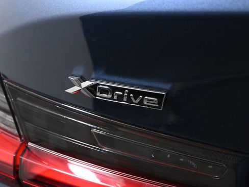 New 2026 BMW 330i xDrive Sedan w/ Convenience Package image 41