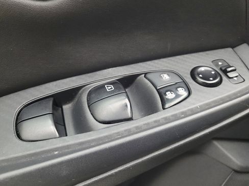Used 2022 Nissan Sentra SV w/ All-Weather Package FWD image 27
