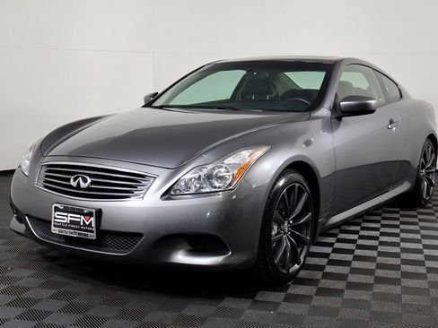 Used 2010 INFINITI G37 Journey w/ Premium Pkg RWD image 3