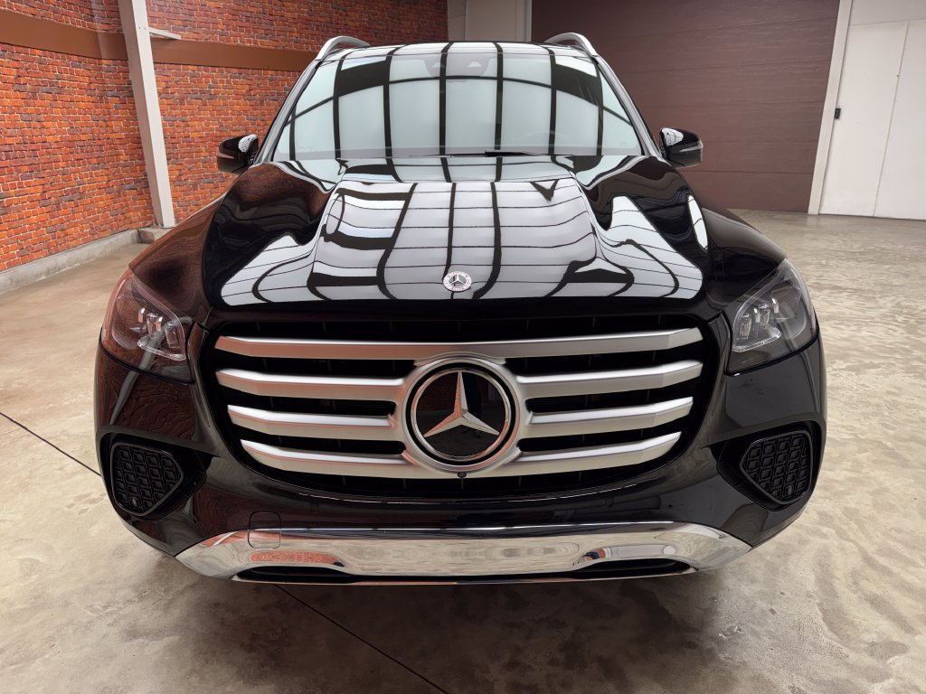 Used 2025 Mercedes-Benz GLS 450 4MATIC image 8