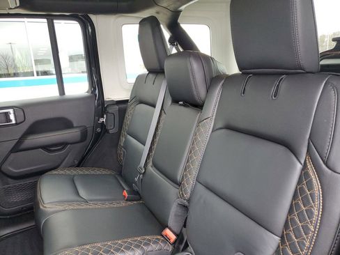 Used 2021 Jeep Wrangler Unlimited Sahara image 31